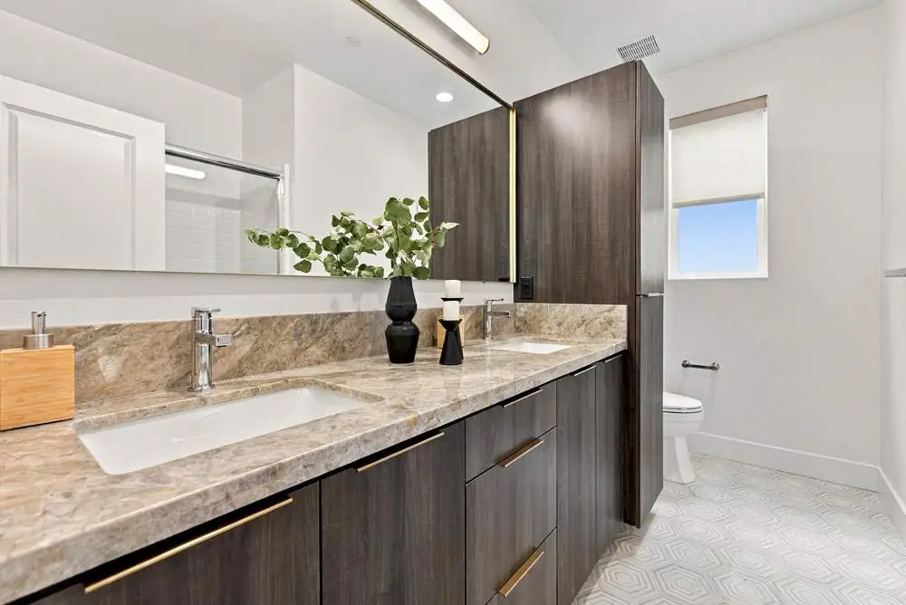 Hall bathroom in The Zenith