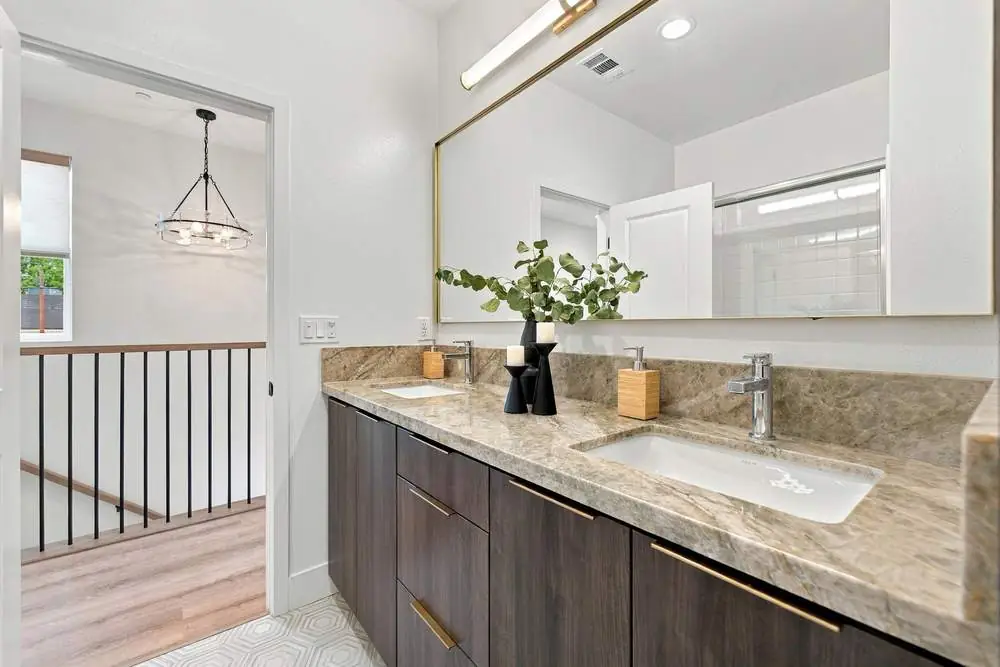 Hall bathroom in The Zenith